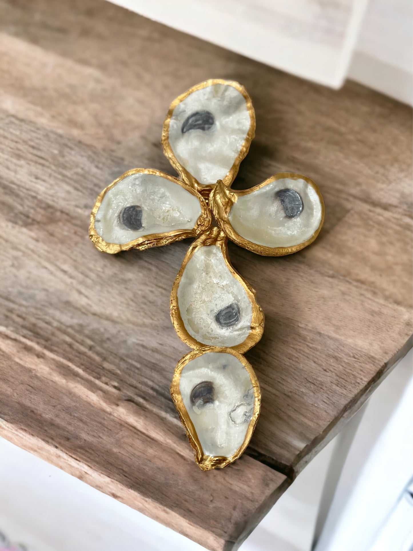 Oyster Shell Cross- Natural/ Pearl Finish