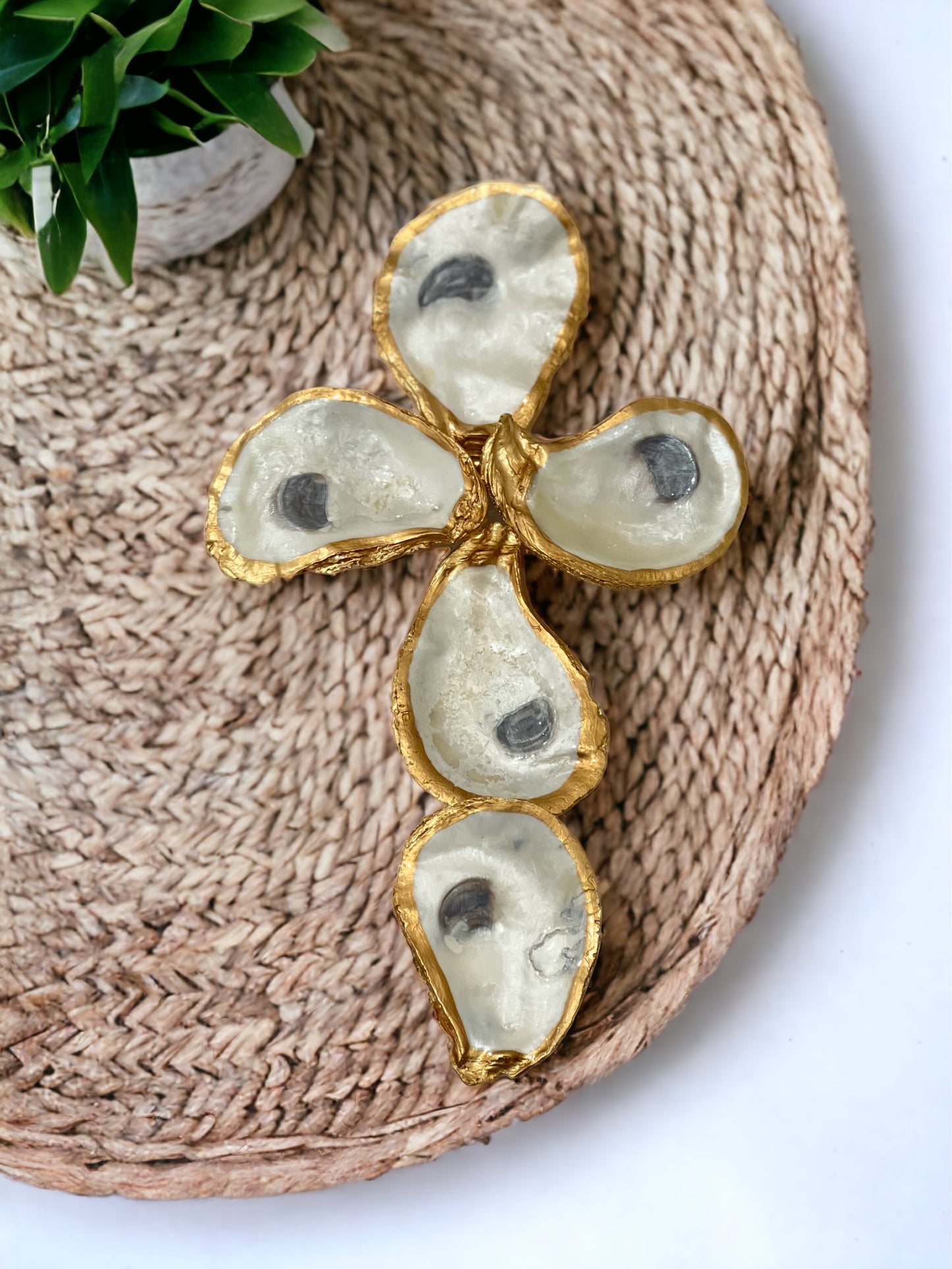 Oyster Shell Cross- Natural/ Pearl Finish